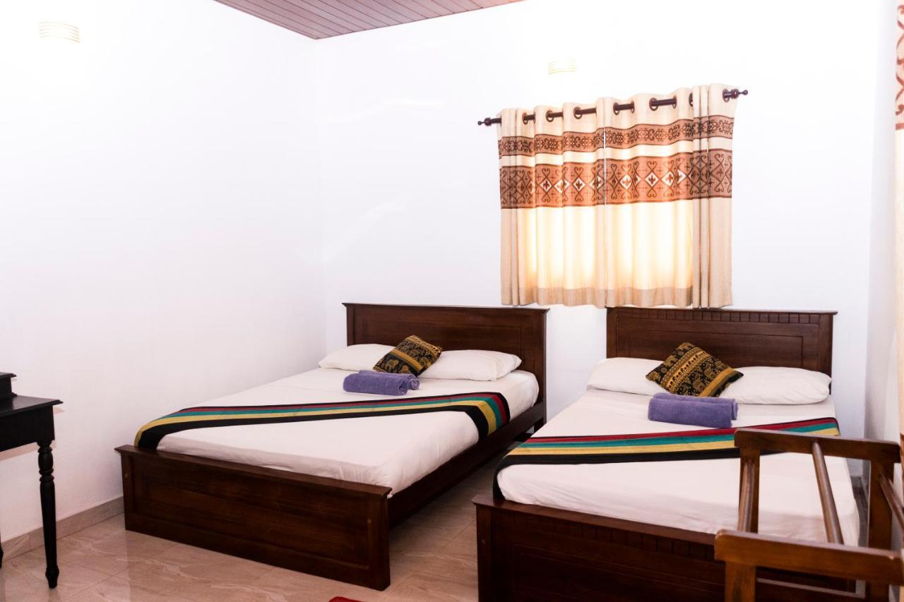 Kandy Riverside Villa Eksteriør billede