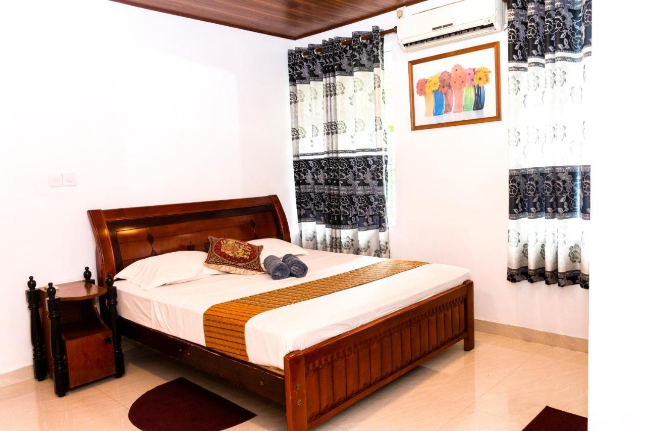 Kandy Riverside Villa Eksteriør billede