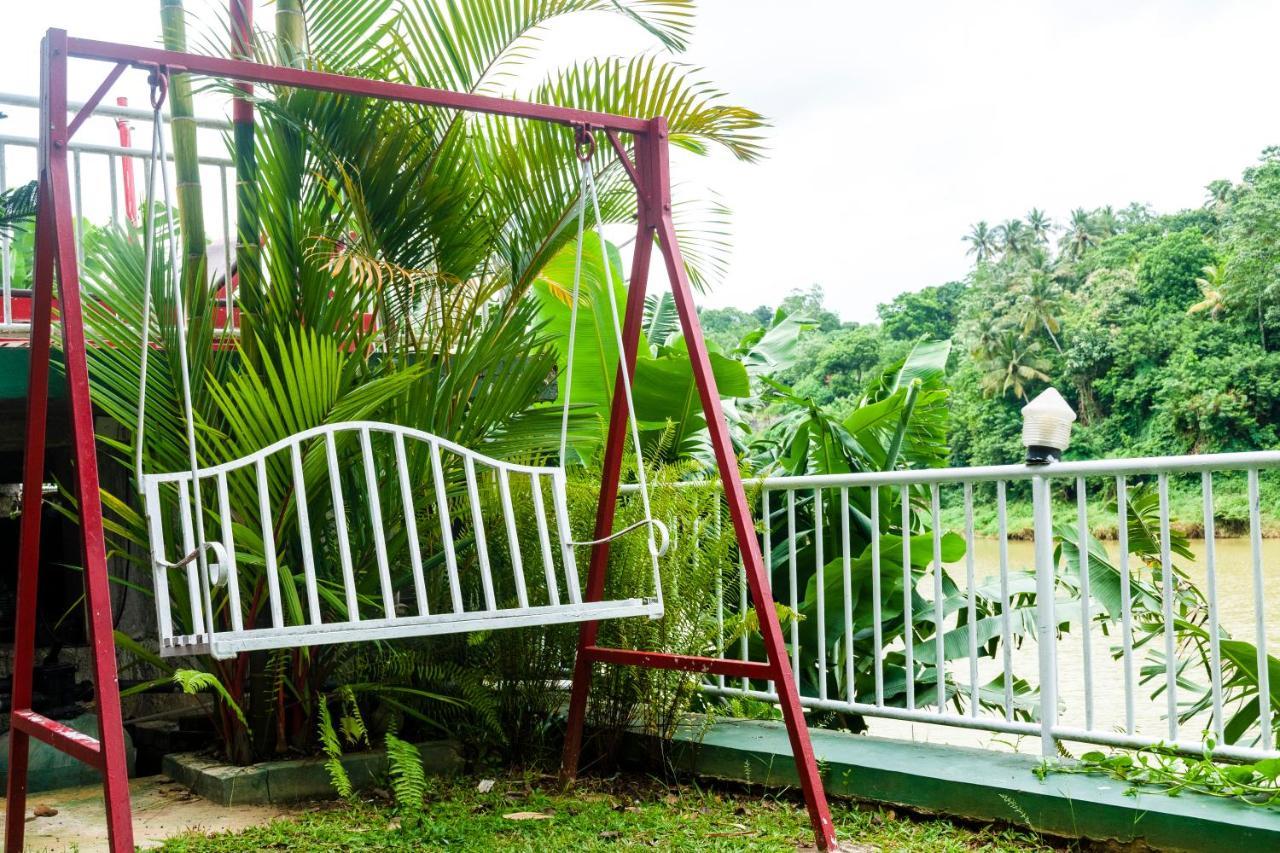 Kandy Riverside Villa Eksteriør billede