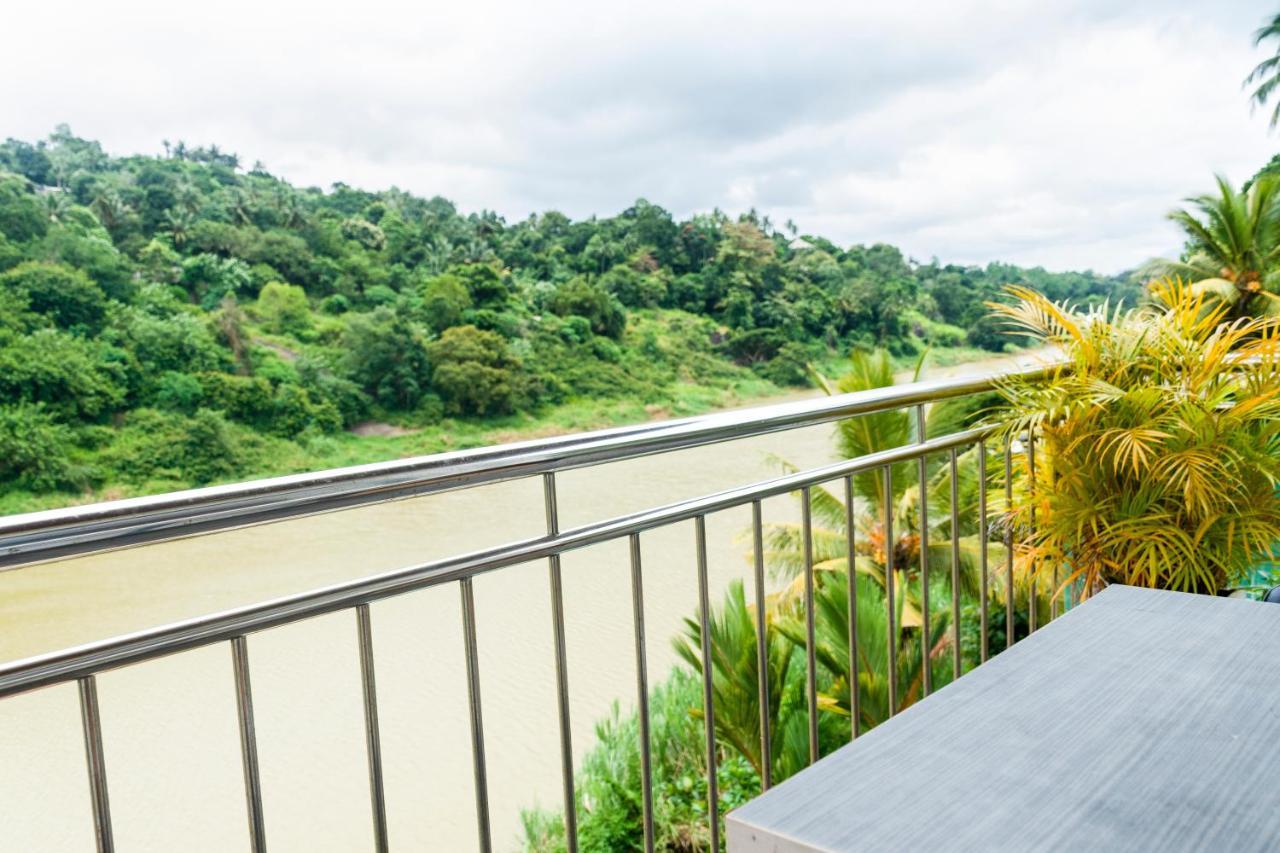 Kandy Riverside Villa Eksteriør billede