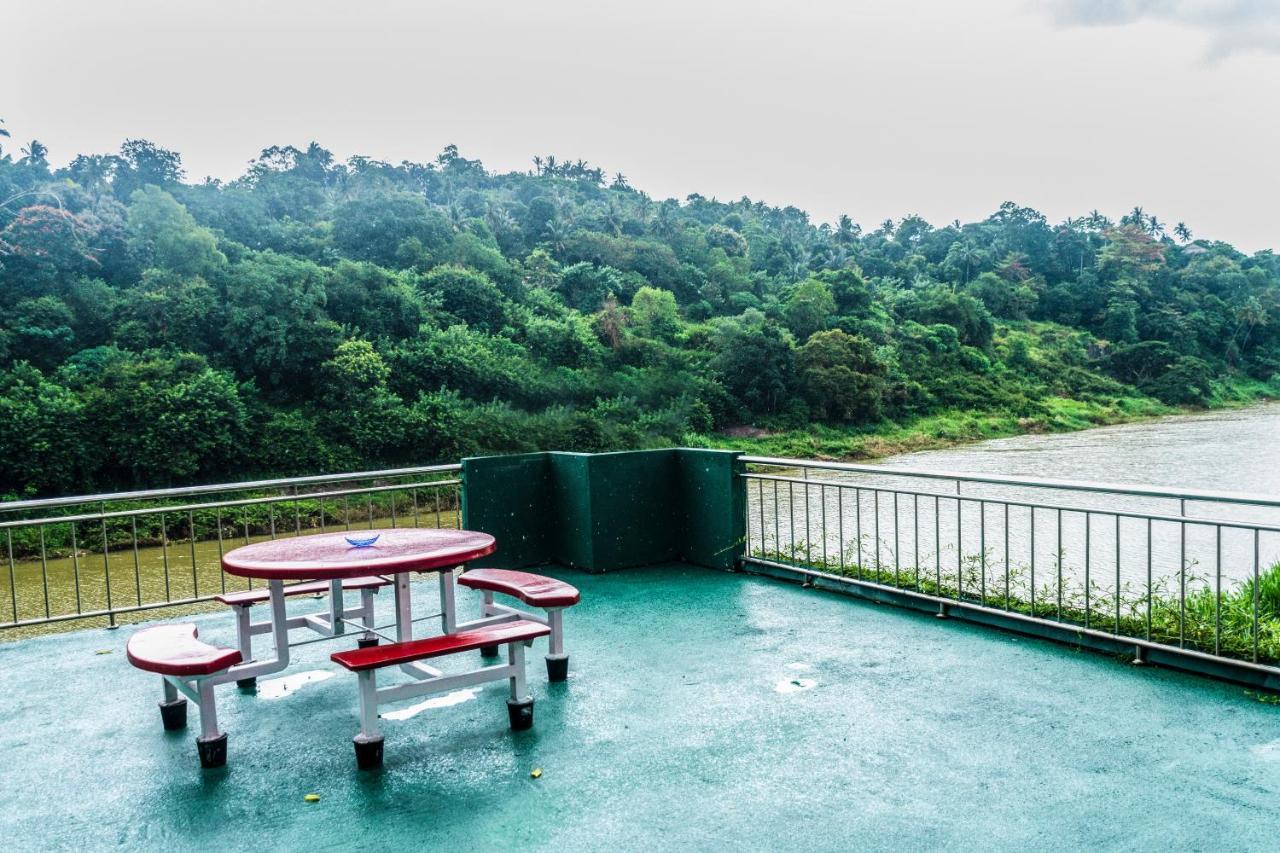 Kandy Riverside Villa Eksteriør billede