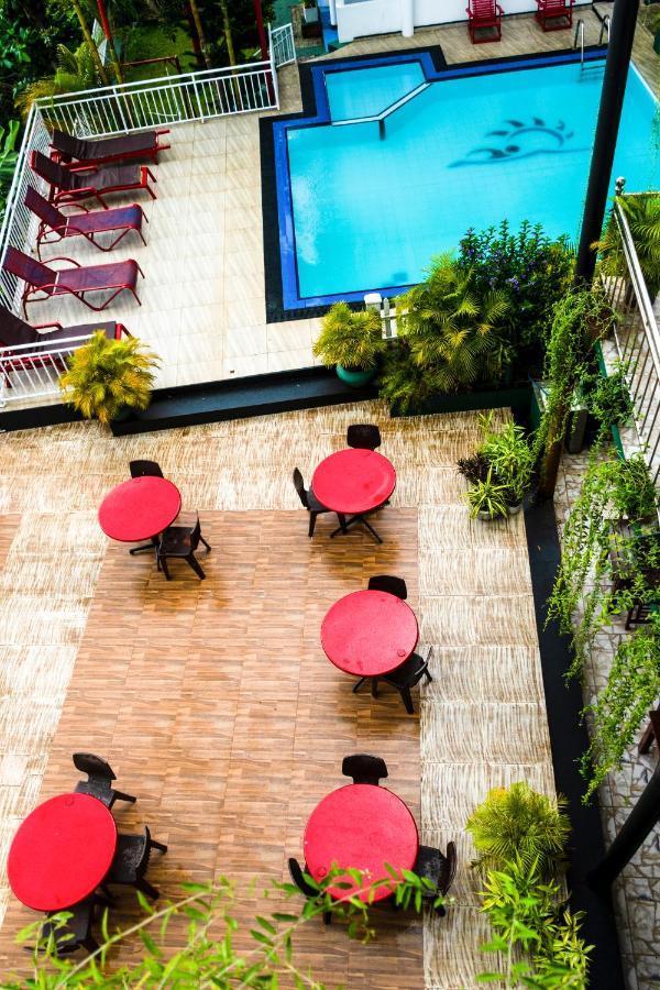 Kandy Riverside Villa Eksteriør billede