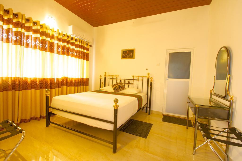 Kandy Riverside Villa Eksteriør billede